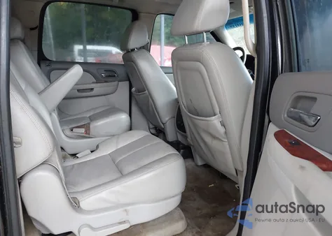 2009 Chevrolet Suburban 1500 Lt2 z USA, uszkodzony, nr VIN 1GNFK263X9R119210